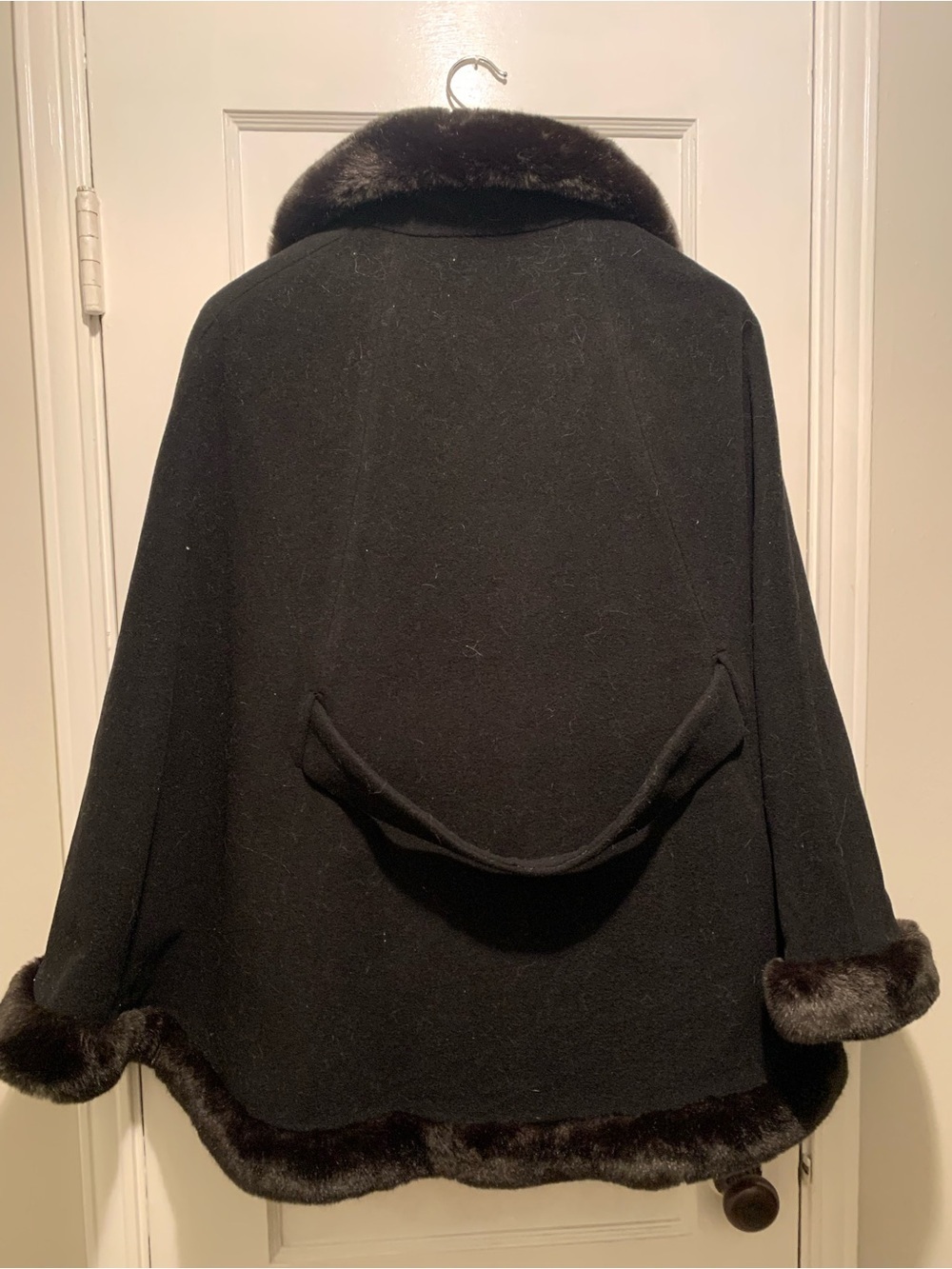 ELLEN TRACY Faux Fur Trimmed Wool Blend Cape Coat - Picture 5 of 16